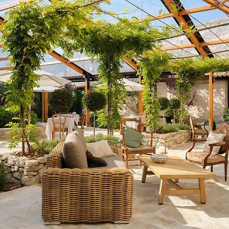 L'Abbaye Hotel Ла Кол-сюр-Лу Екстериор снимка