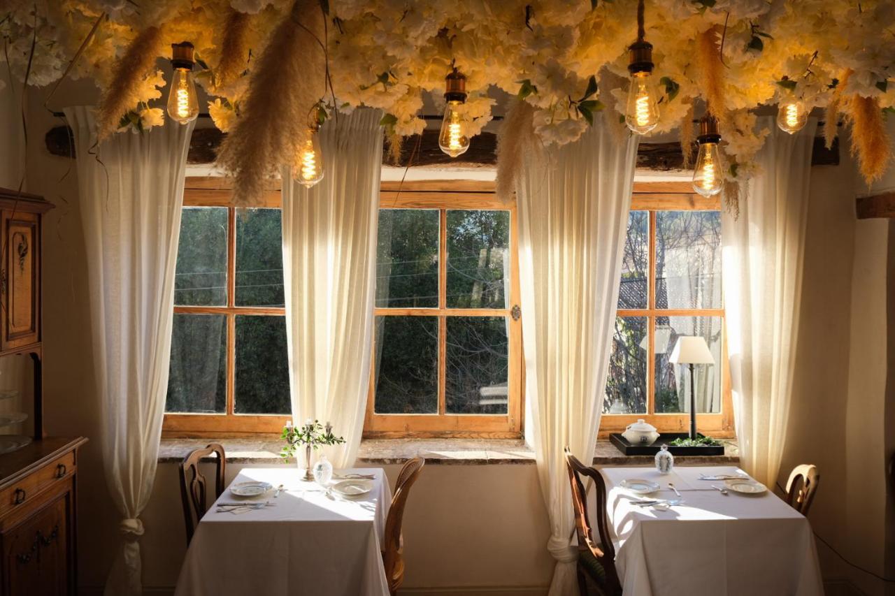 L'Abbaye Hotel Ла Кол-сюр-Лу Екстериор снимка