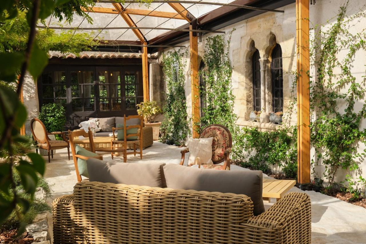 L'Abbaye Hotel Ла Кол-сюр-Лу Екстериор снимка