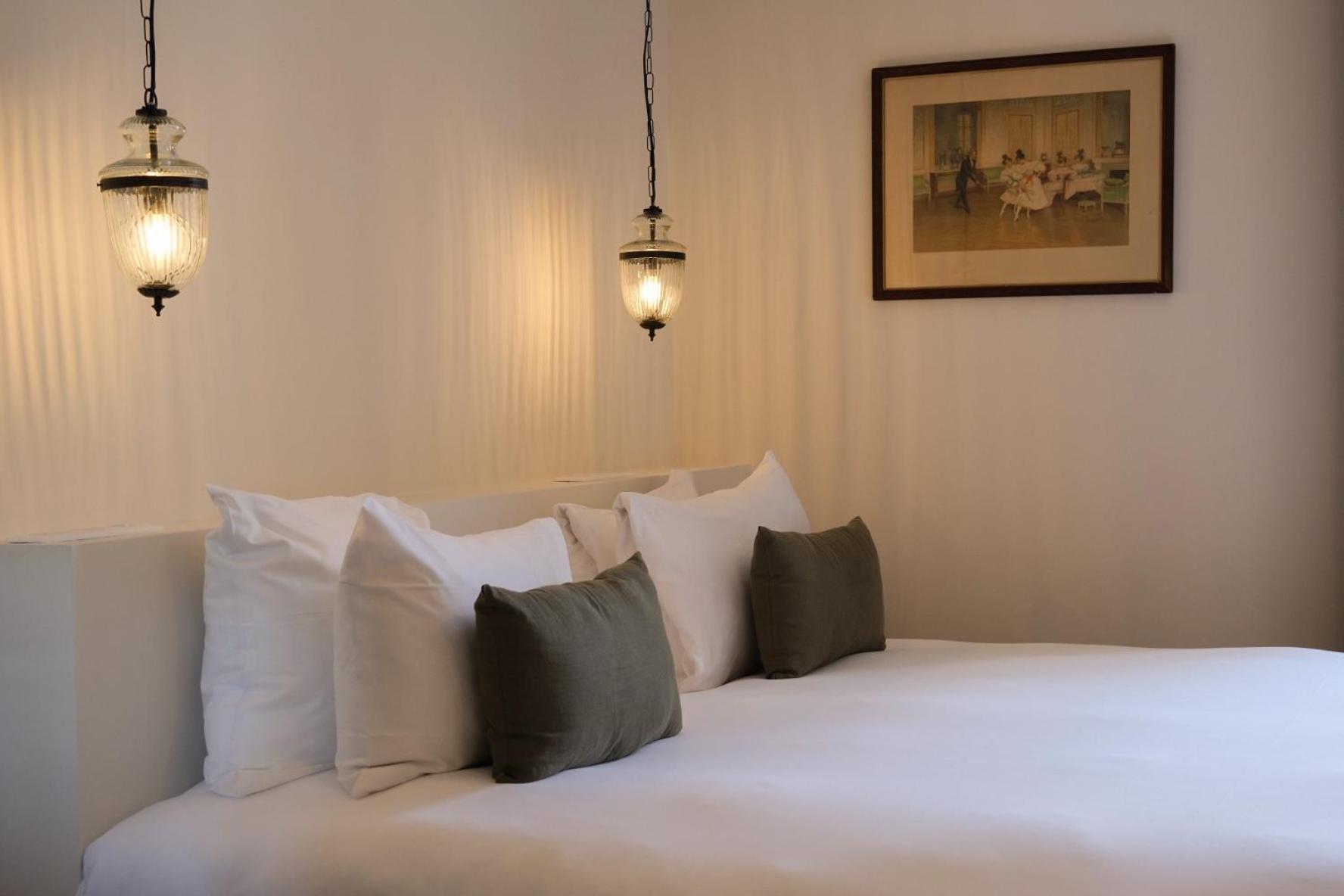 L'Abbaye Hotel Ла Кол-сюр-Лу Екстериор снимка