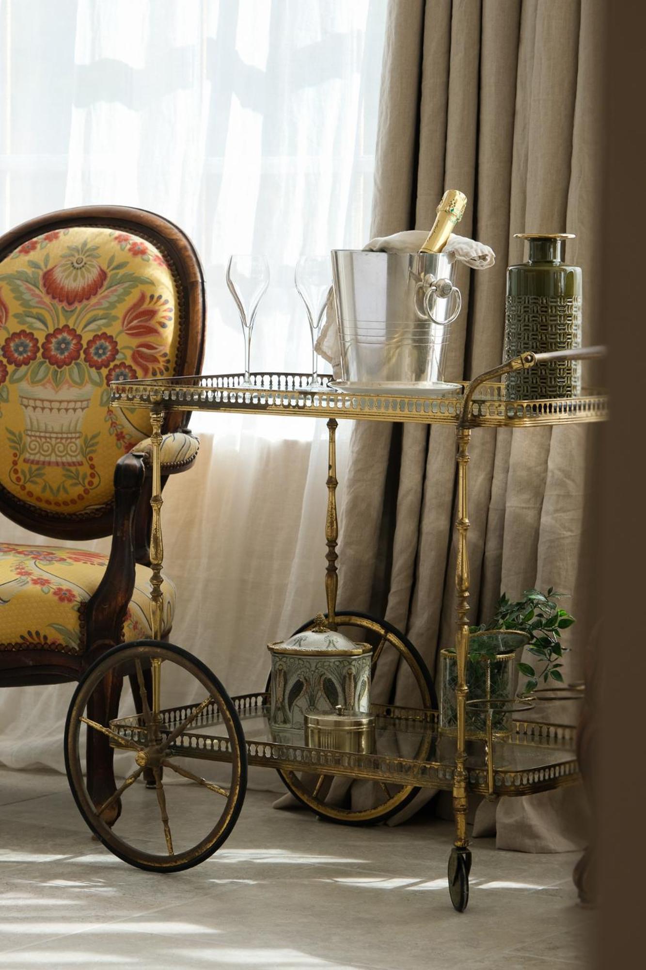 L'Abbaye Hotel Ла Кол-сюр-Лу Екстериор снимка